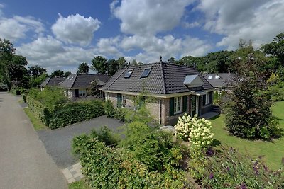 Villa mit Außenkamin in der Nähe der Veluwe