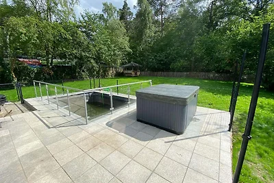 Gerהumiges Chalet in Jalhay mit Whirlpool