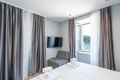 Apartments Villa Royale - Studio Apartment wi...