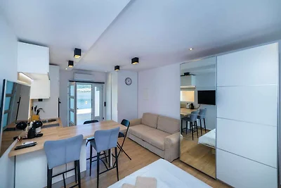 Apartments Ema - Studio Apartment with Sea...