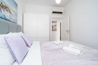 Apartments Isabora - Comfort Three-Bedroom Ap...