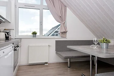 Ostsee-Ferienhaus mit Hafenblick