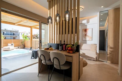 Premium Seaview Suite with Heated Pool and Pr...