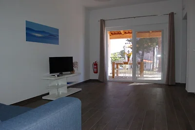 Apartment in Veli Rat mit Dachterrasse