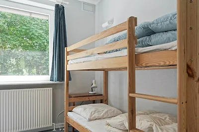 12 persone case ad Aakirkeby