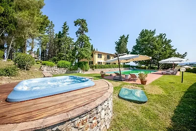 Schöne Wohnung mit Pool
