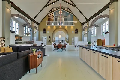 Einzigartige Villa in Rinsumageest mit Sauna