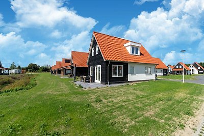 Schönes Ferienhaus in Scherpenisse mit...