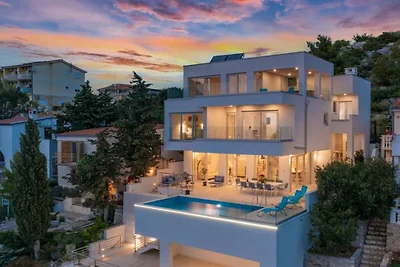 Luxury villa Fleur with pool