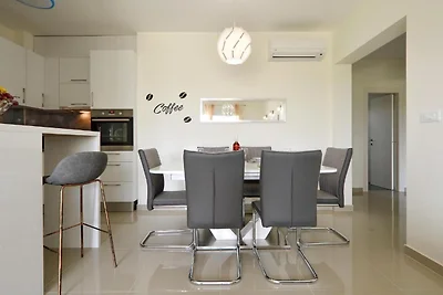 Apartment Sunshine Trogir - Three Bedroom Apa...