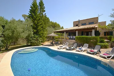 Herrenhaus mit privatem Pool