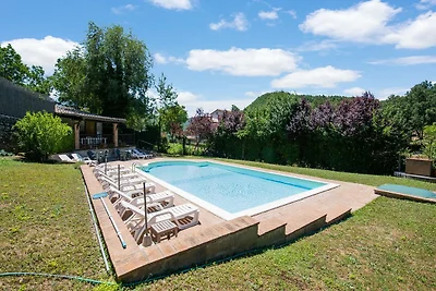 Ruhiges Ferienhaus mit Pool bei Rasiglia