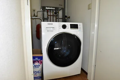 Piacevole casa vacanze con piscina in comune