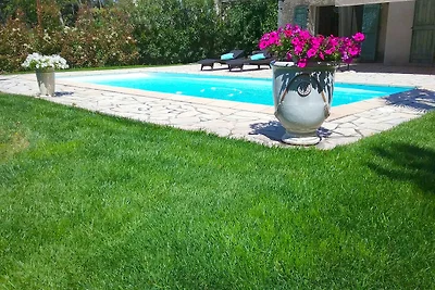 Ruhige Villa in Saint Paul de Vence mit...