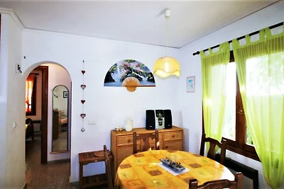 Gezellige bungalow in Denia met privéterras