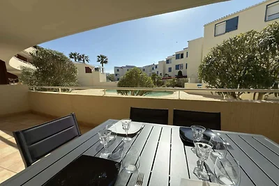 Appartement met terras en toegang tot het...