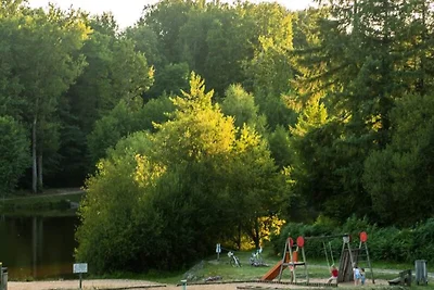 Appartement in Nontron met verwarmd zwembad