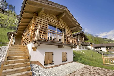 Luxuriöses Chalet mit Sauna in Königsleiten