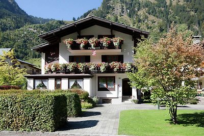 Geräumiges Ferienhaus im Skigebiet Zell Am...