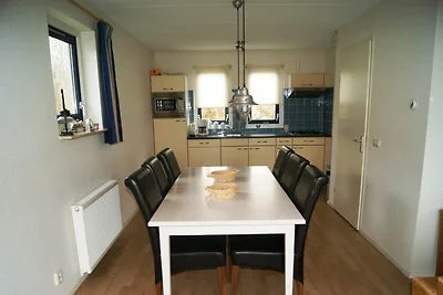 Chalet a Bergumermeer vicino al Porto