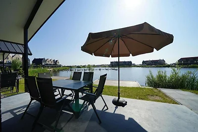 Ferienhaus mit Seeblick für 10 Personen