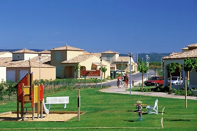Casa a schiera con terrazza o loggia situata ...