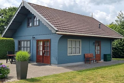 Ferienhaus in Rohel mit Schwimmbecken