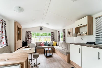 Entspannendes Ferienchalet am Wasser in Grou