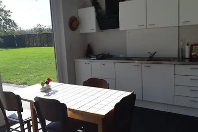 Schönes Ferienhaus in Alken mit Garten