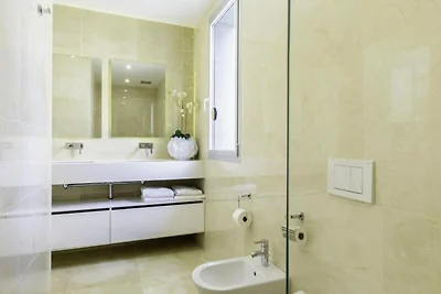 Villa in Marbella met uitzicht op zee en...