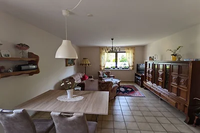 Apartamento vacacional en Ulmen con piscina.