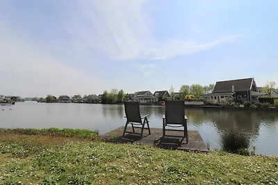 Bungalow nad wodą blisko Rotterdamu