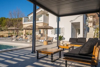 Ferienhaus für Familien in Tugare