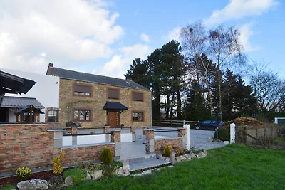 Ferienhaus in Mettet mit Garten