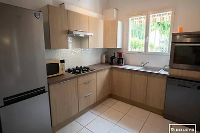 Villa in Vias mit Garten und Grill