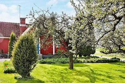 4 Personen Ferienhaus in SÖDERÅKRA-By Traum