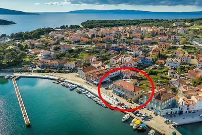 Appartamento nella pittoresca città di Cherso