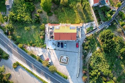 Splendida villa a Komolac con balcone