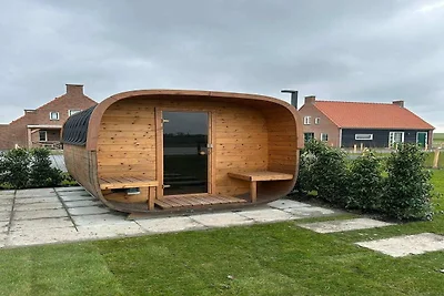 Villa mit Whirlpool und Sauna in einem...