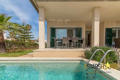 Villa, 200 Meter vom Strand entfernt
