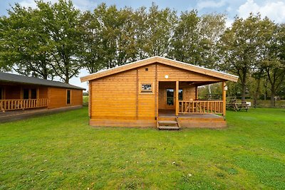 Stimmungsvolles Chalet in einem Ferienpark