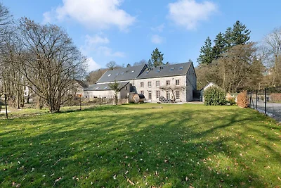Landhaus in Aywaille mit Terrasse