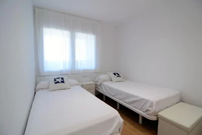 Apartment für vier Personen mit Swimmingpool