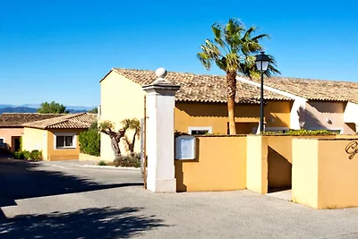 Golf-Side Villa in Mazamet