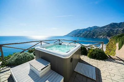 Villa in Maiori mit Pool und Meerblick