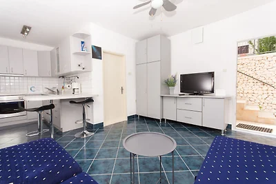Casa vacanze caratteristica a Mastrinka con...