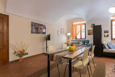 Wohnung in Torino mit Balkon und Parken