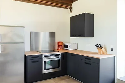 Affascinante casa con piscina a Coubejours