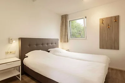 Comodo bungalow, doccia idromassaggio, in mez...