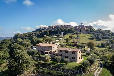 Villa in Umbrië met Zoutwaterzwembad